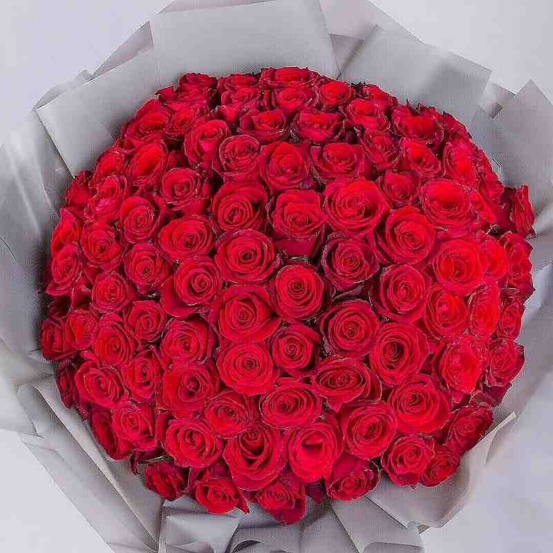دسته گل رز قرمز