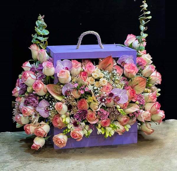 سبد گل لاکچری